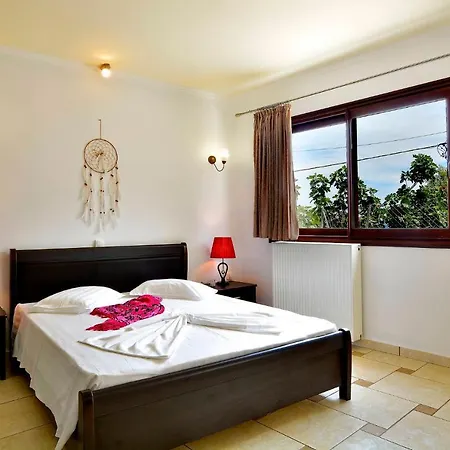 Golden Fox * Lákones